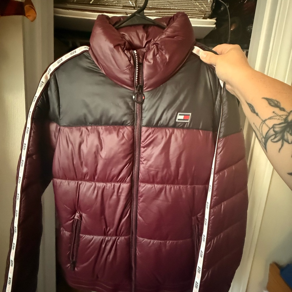 Tommy Hilfiger Burgundy and Black Puffer Jacket NWOT